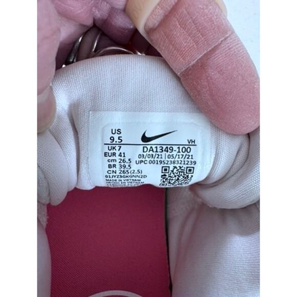 "NIKE" Renew ,Women's, In Season, TR 11, White Running, Tennis Shoes,Size 9.5 - Picture 3 of 7